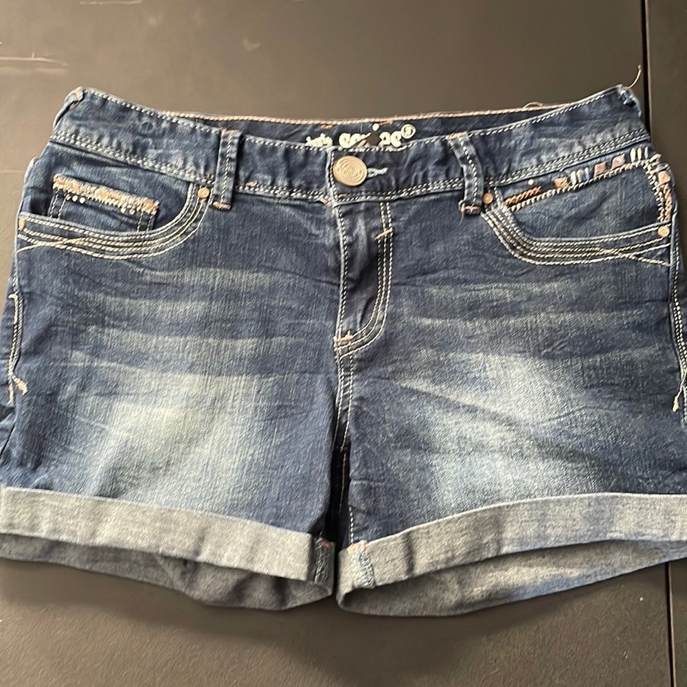 Short Sexy Series hourglass ladies Jean shorts size 7